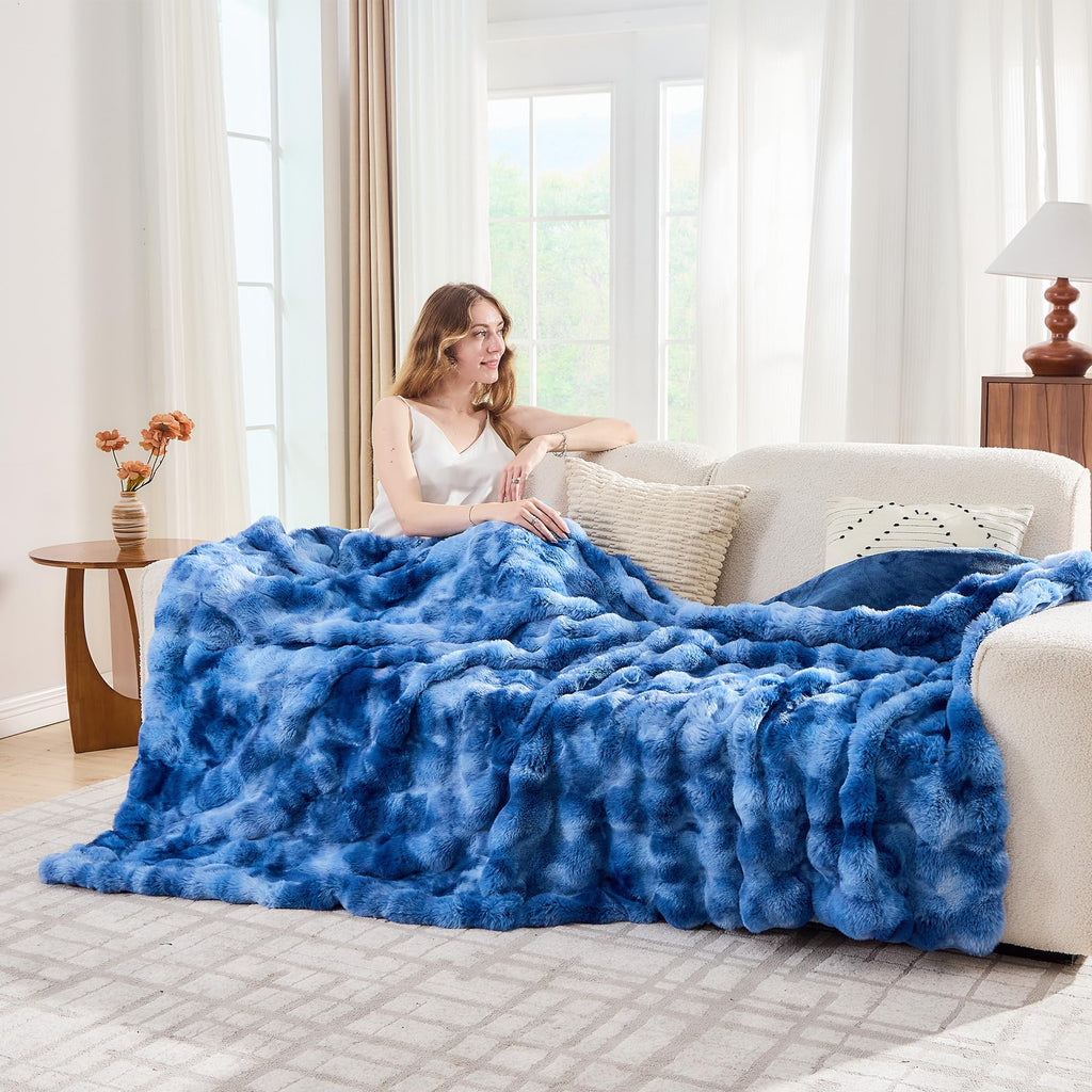 Lotus Karen Faux Fur Throw Blanket Black - Big Bubble Rabbit Fluff Blanket for Couch, Small Fluffy Fuzzy Cozy Blanket, Thick Furry Plush Shaggy Blankets, 50x60 Inches