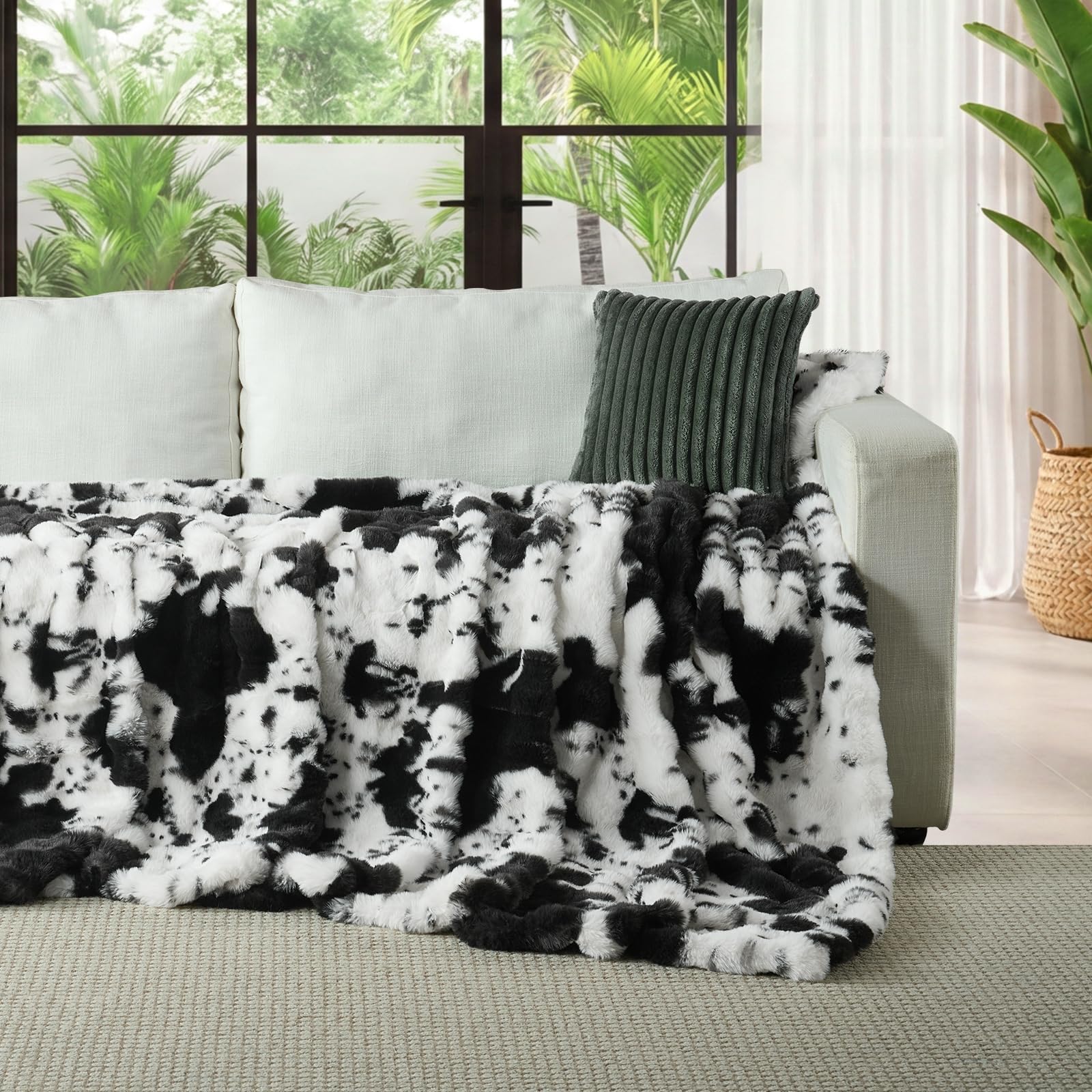 Lotus Karen Faux Fur Throw Blanket Black - Big Bubble Rabbit Fluff Blanket for Couch, Small Fluffy Fuzzy Cozy Blanket, Thick Furry Plush Shaggy Blankets, 50x60 Inches