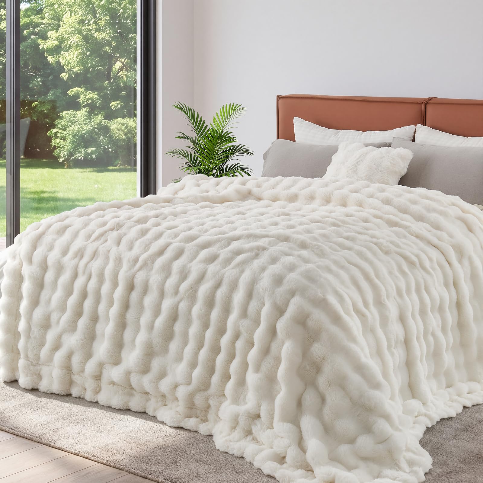 Lotus Karen Faux Fur Throw Blanket Black - Big Bubble Rabbit Fluff Blanket for Couch, Small Fluffy Fuzzy Cozy Blanket, Thick Furry Plush Shaggy Blankets, 50x60 Inches