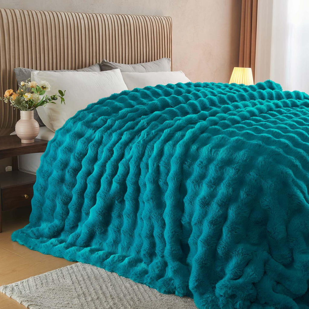 Lotus Karen Faux Fur Throw Blanket Black - Big Bubble Rabbit Fluff Blanket for Couch, Small Fluffy Fuzzy Cozy Blanket, Thick Furry Plush Shaggy Blankets, 50x60 Inches