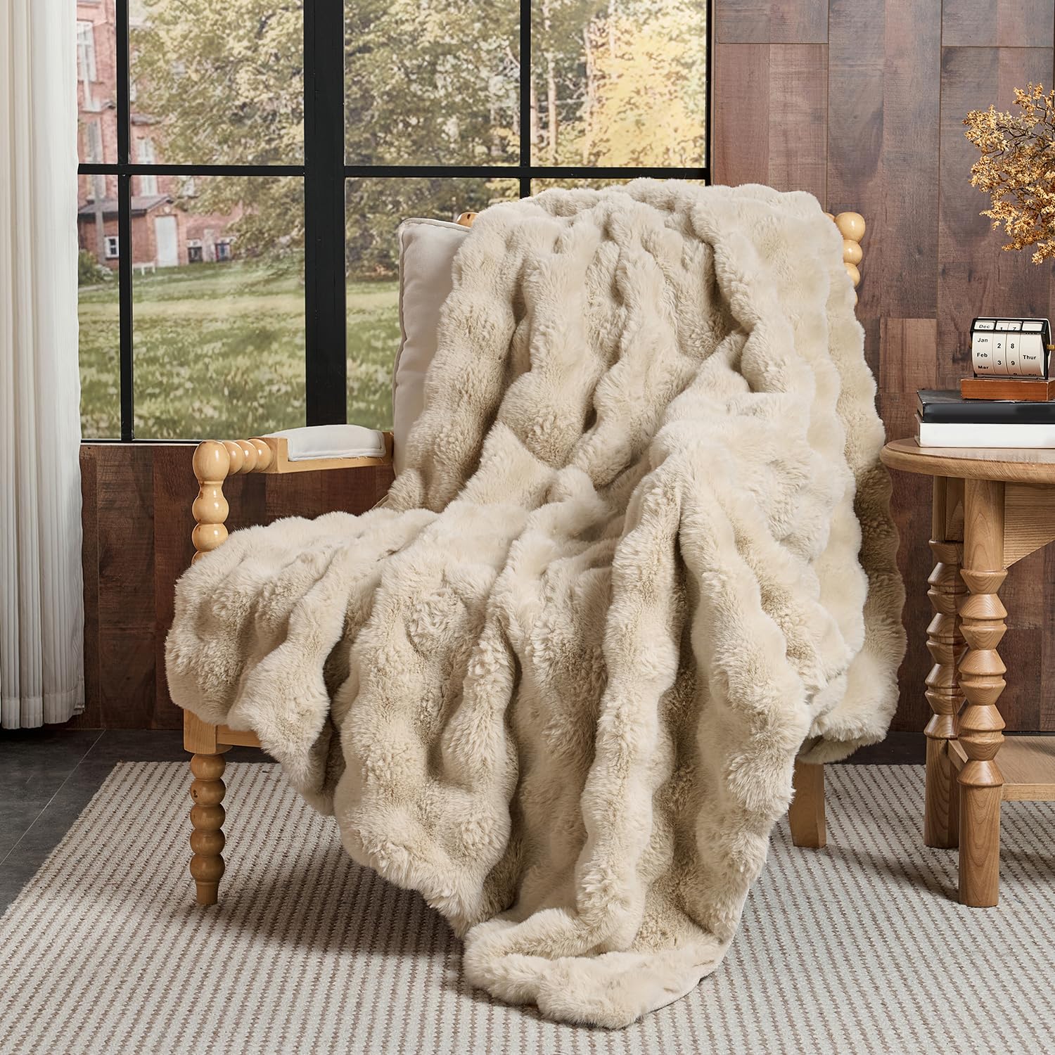 Lotus Karen Faux Fur Throw Blanket Black - Big Bubble Rabbit Fluff Blanket for Couch, Small Fluffy Fuzzy Cozy Blanket, Thick Furry Plush Shaggy Blankets, 50x60 Inches