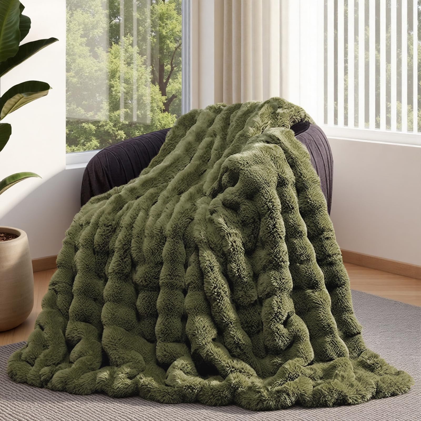 Lotus Karen Faux Fur Throw Blanket Black - Big Bubble Rabbit Fluff Blanket for Couch, Small Fluffy Fuzzy Cozy Blanket, Thick Furry Plush Shaggy Blankets, 50x60 Inches
